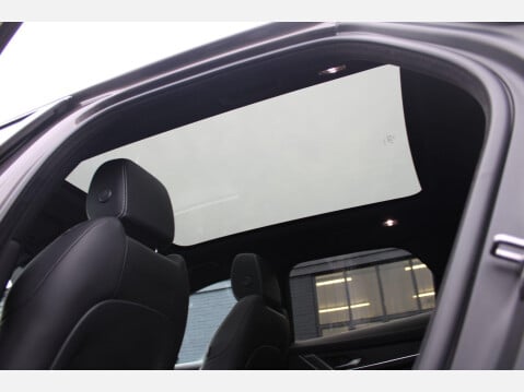 Jaguar F-Pace 3.0 D300 MHEV R-Dynamic HSE Auto AWD 2