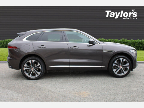 Jaguar F-Pace 3.0 D300 MHEV R-Dynamic HSE Auto AWD 8