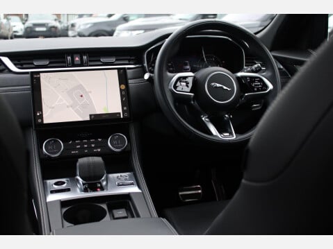 Jaguar F-Pace 3.0 D300 MHEV R-Dynamic HSE Auto AWD 15