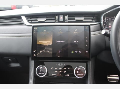 Jaguar F-Pace 3.0 D300 MHEV R-Dynamic HSE Auto AWD 26