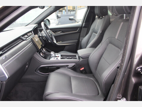 Jaguar F-Pace 3.0 D300 MHEV R-Dynamic HSE Auto AWD 10