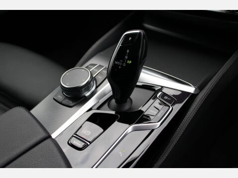 BMW 5 Series 530d 3.0 MHT M Sport Steptronic xDrive Euro 6 (s/s) 4dr 26