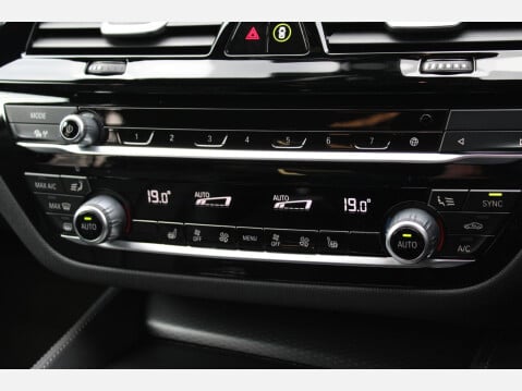 BMW 5 Series 530d 3.0 MHT M Sport Steptronic xDrive Euro 6 (s/s) 4dr 25