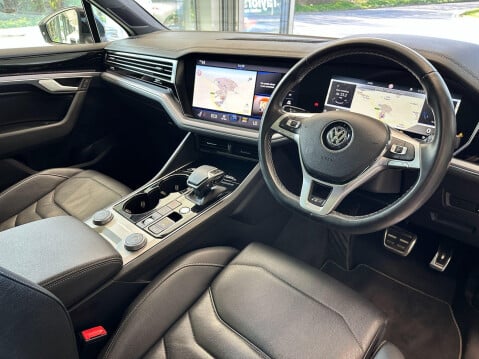 Volkswagen Touareg 3.0 TDI V6 Black Edition Tiptronic 4Motion Auto 19