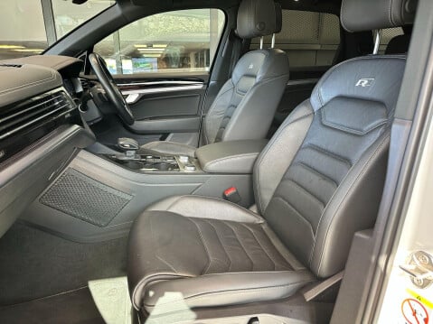 Volkswagen Touareg 3.0 TDI V6 Black Edition Tiptronic 4Motion Auto 10