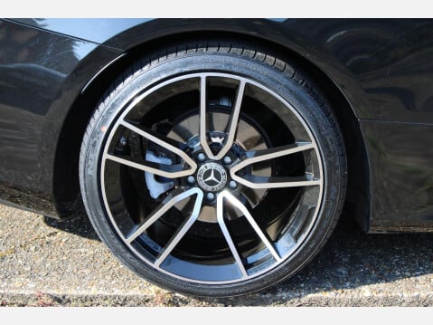 Mercedes-Benz E Class E220d AMG Line Night Edition Premium Plus G-Tronic+ 32