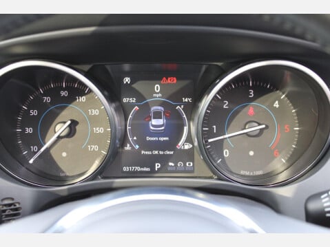 Jaguar F-Pace 3.0 D300 V6 S Auto AWD 21