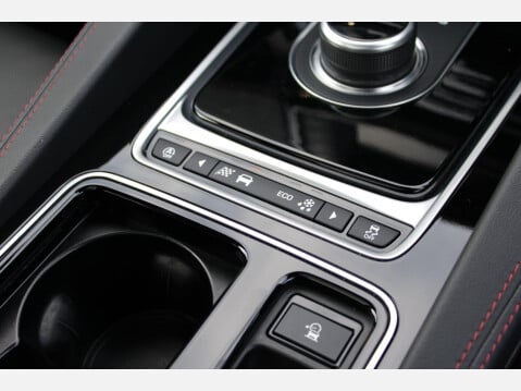 Jaguar F-Pace 3.0 D300 V6 S Auto AWD 25