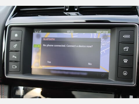 Jaguar F-Pace 3.0 D300 V6 S Auto AWD 28