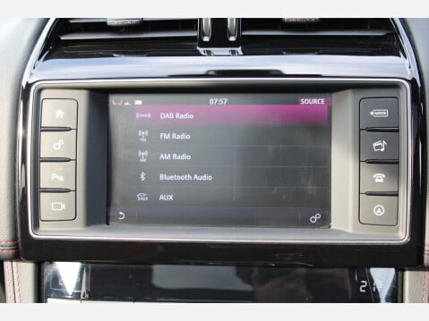 Jaguar F-Pace 3.0 D300 V6 S Auto AWD 29