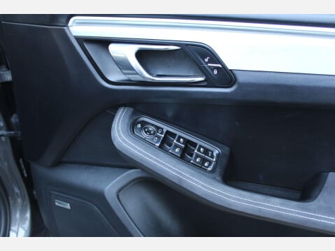 Porsche Macan 3.0T V6 GTS PDK 4WD 5dr 17