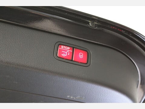 Mercedes-Benz C Class 2.0 C300h MHEV AMG Line Premium Plus G-Tronic+ 37