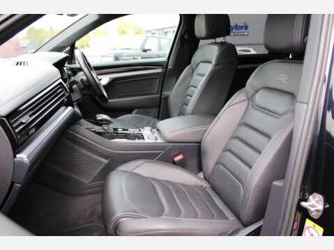 Volkswagen Touareg 3.0 TSI V6 Black Edition Tiptronic 4Motion 10