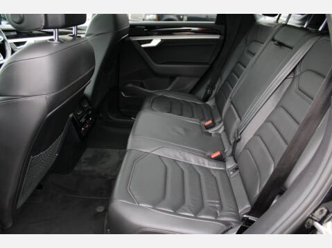 Volkswagen Touareg 3.0 TSI V6 Black Edition Tiptronic 4Motion 13