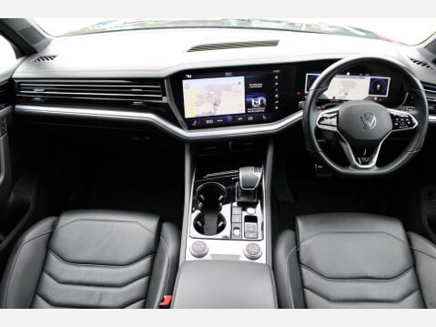 Volkswagen Touareg 3.0 TSI V6 Black Edition Tiptronic 4Motion 14