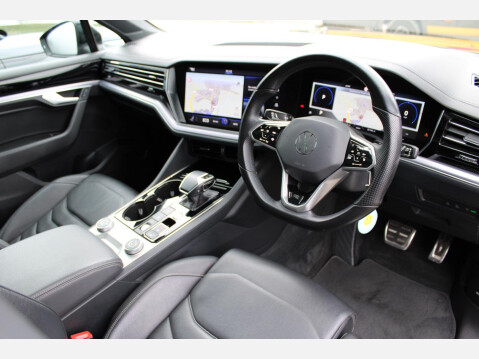 Volkswagen Touareg 3.0 TSI V6 Black Edition Tiptronic 4Motion 18