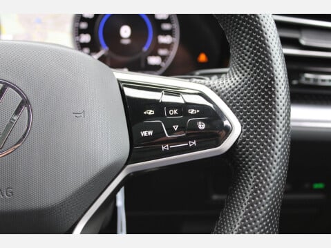 Volkswagen Touareg 3.0 TSI V6 Black Edition Tiptronic 4Motion 21