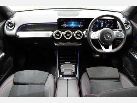 Mercedes-Benz GLB GLB220d AMG Line Premium Plus 8G-DCT 4MATIC 14