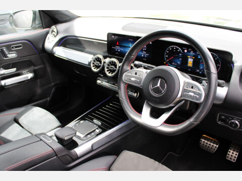 Mercedes-Benz GLB GLB220d AMG Line Premium Plus 8G-DCT 4MATIC 17
