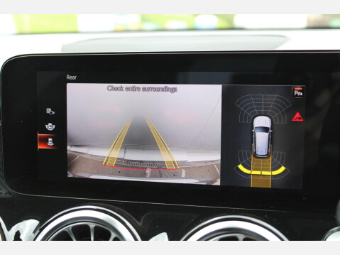 Mercedes-Benz GLB GLB220d AMG Line Premium Plus 8G-DCT 4MATIC 29