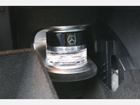 Mercedes-Benz GLE 2.9 GLE400d AMG Line Premium Plus G-Tronic 4MATIC 34
