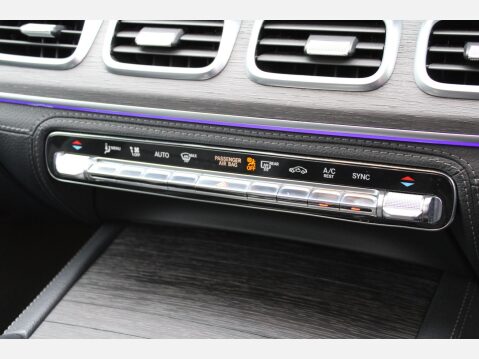 Mercedes-Benz GLE 2.9 GLE400d AMG Line Premium Plus G-Tronic 4MATIC 26
