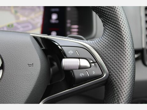 Skoda Karoq 1.5 TSI ACT SportLine DSG Euro 6 5dr 19