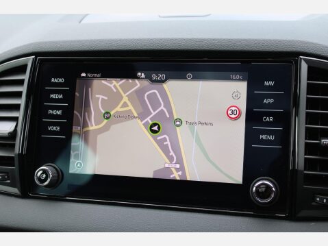 Skoda Karoq 1.5 TSI ACT SportLine DSG Euro 6 5dr 26
