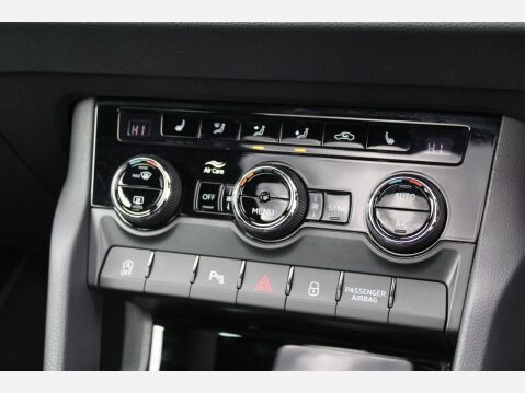 Skoda Karoq 1.5 TSI ACT SportLine DSG Euro 6 5dr 24