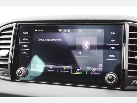 Skoda Karoq 1.5 TSI ACT SportLine DSG Euro 6 5dr 29