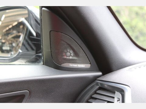 BMW 2 Series 3.0 M240i Euro 6 (s/s) 2dr Manual 26