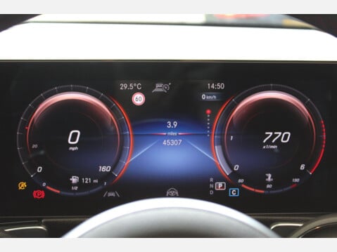 Mercedes-Benz GLB 2.0 GLB220d AMG Line Premium Plus SUV 5dr 8G-DCT 4MATIC [7-Seat] 32