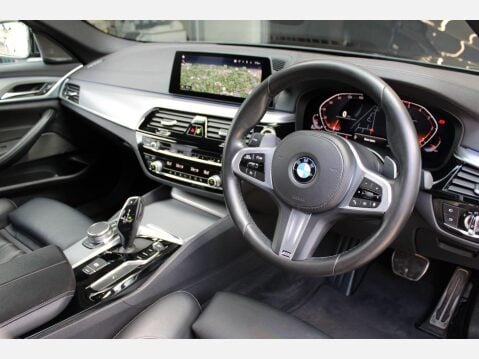 BMW 5 Series 3.0 530d M Sport Auto Euro 6 4dr 19