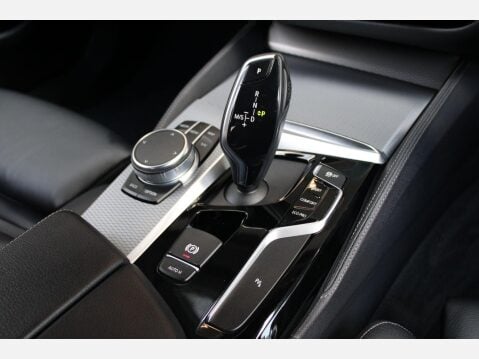 BMW 5 Series 3.0 530d M Sport Auto Euro 6 4dr 29