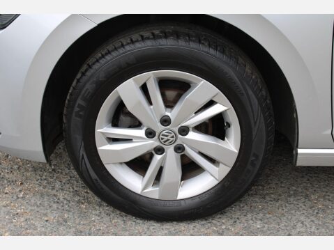 Volkswagen Polo 1.0 TSI SE Euro 6 (s/s) 5dr 23