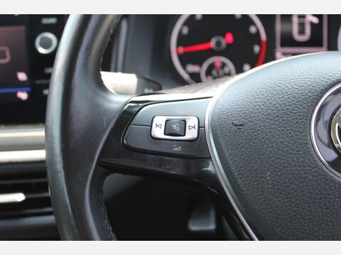 Volkswagen Polo 1.0 TSI SE Euro 6 (s/s) 5dr 17