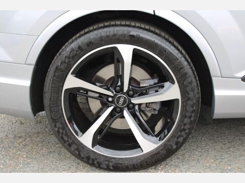 Audi Q7 3.0 TDI V6 50 Black Edition Tiptronic quattro Euro 6 (s/s) 5dr 47
