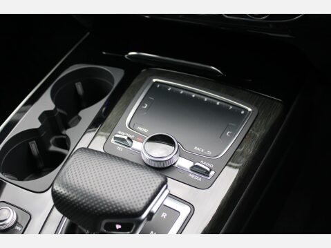 Audi Q7 3.0 TDI V6 50 Black Edition Tiptronic quattro Euro 6 (s/s) 5dr 36