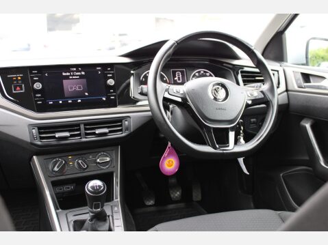 Volkswagen Polo SE TSI 2