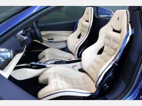 Ferrari F8 Spider 3.9T V8 F1 DCT 2