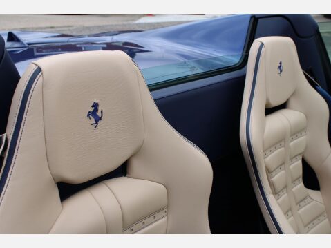 Ferrari F8 Spider 3.9T V8 F1 DCT 21