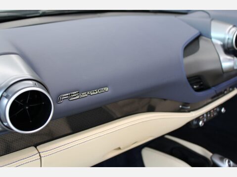 Ferrari F8 Spider 3.9T V8 F1 DCT 27