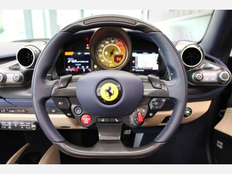 Ferrari F8 Spider 3.9T V8 F1 DCT 35