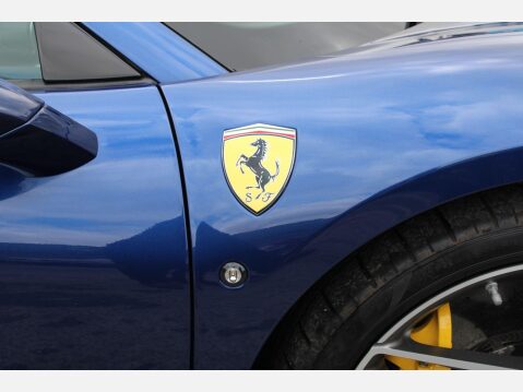 Ferrari F8 Spider 3.9T V8 F1 DCT 18