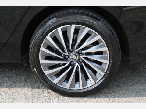 Skoda Superb Laurin and Klement 2.0 TDI 193 4x4 DSG 52