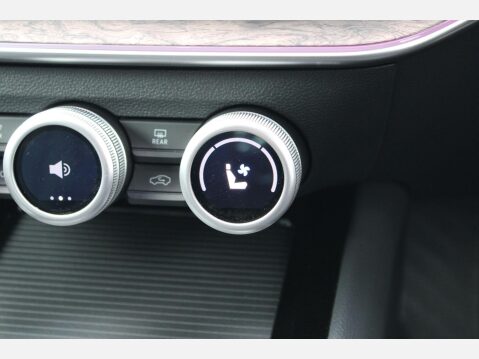 Skoda Superb Laurin and Klement 2.0 TDI 193 4x4 DSG 29