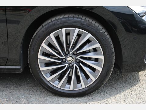Skoda Superb Laurin and Klement 2.0 TDI 193 4x4 DSG 49