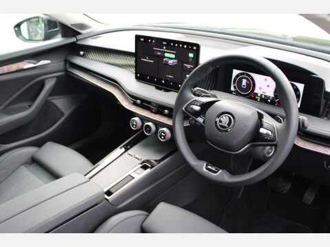 Skoda Superb Laurin and Klement 2.0 TDI 193 4x4 DSG 16