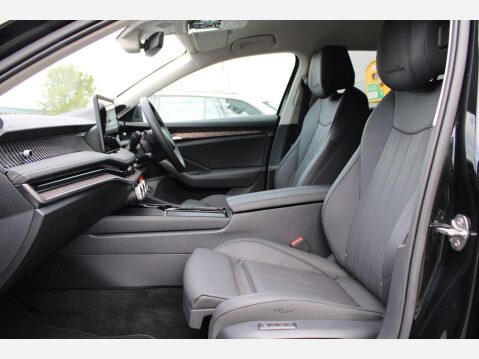 Skoda Superb Laurin and Klement 2.0 TDI 193 4x4 DSG 11