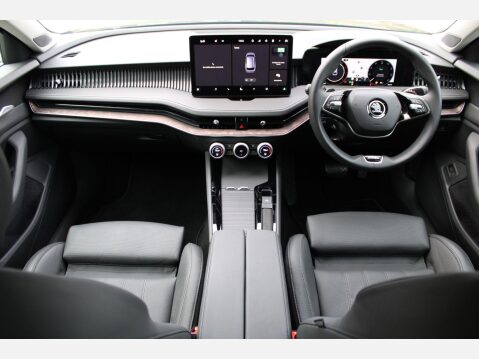Skoda Superb Laurin and Klement 2.0 TDI 193 4x4 DSG 15
